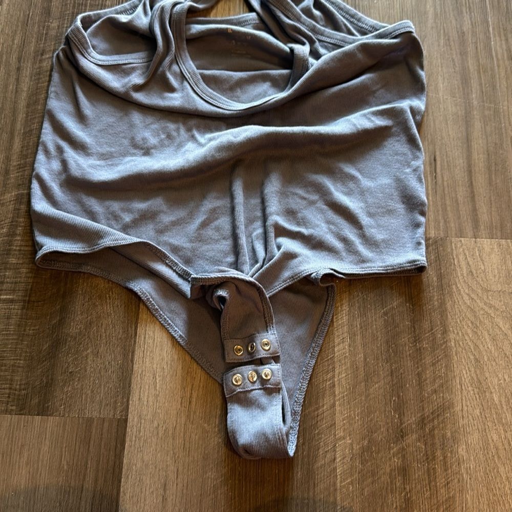 XL body suit - Picture 3 of 3